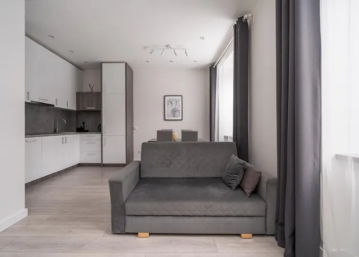 Dzintaru Beachside 1Br Apartment With Courtyard View, Walk To Nature & Sea