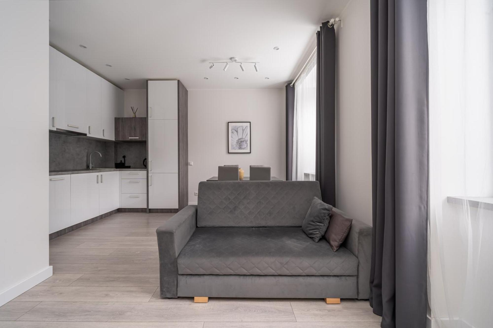 Dzintaru Beachside 1br With Courtyard View, Walk To Nature & Sea *