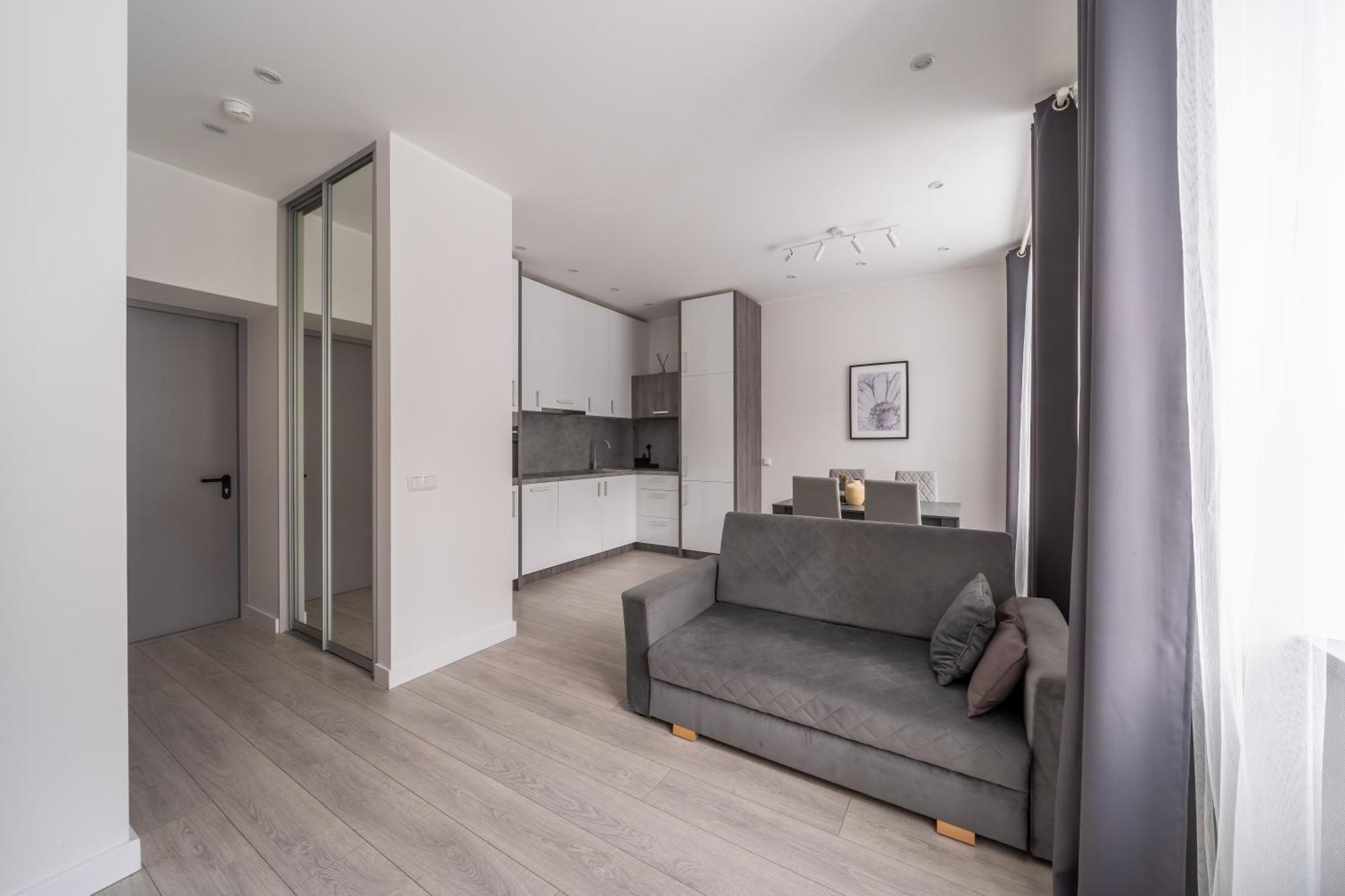 Dzintaru Beachside 1br With Courtyard View, Walk To Nature & Sea Apartment Jūrkalne