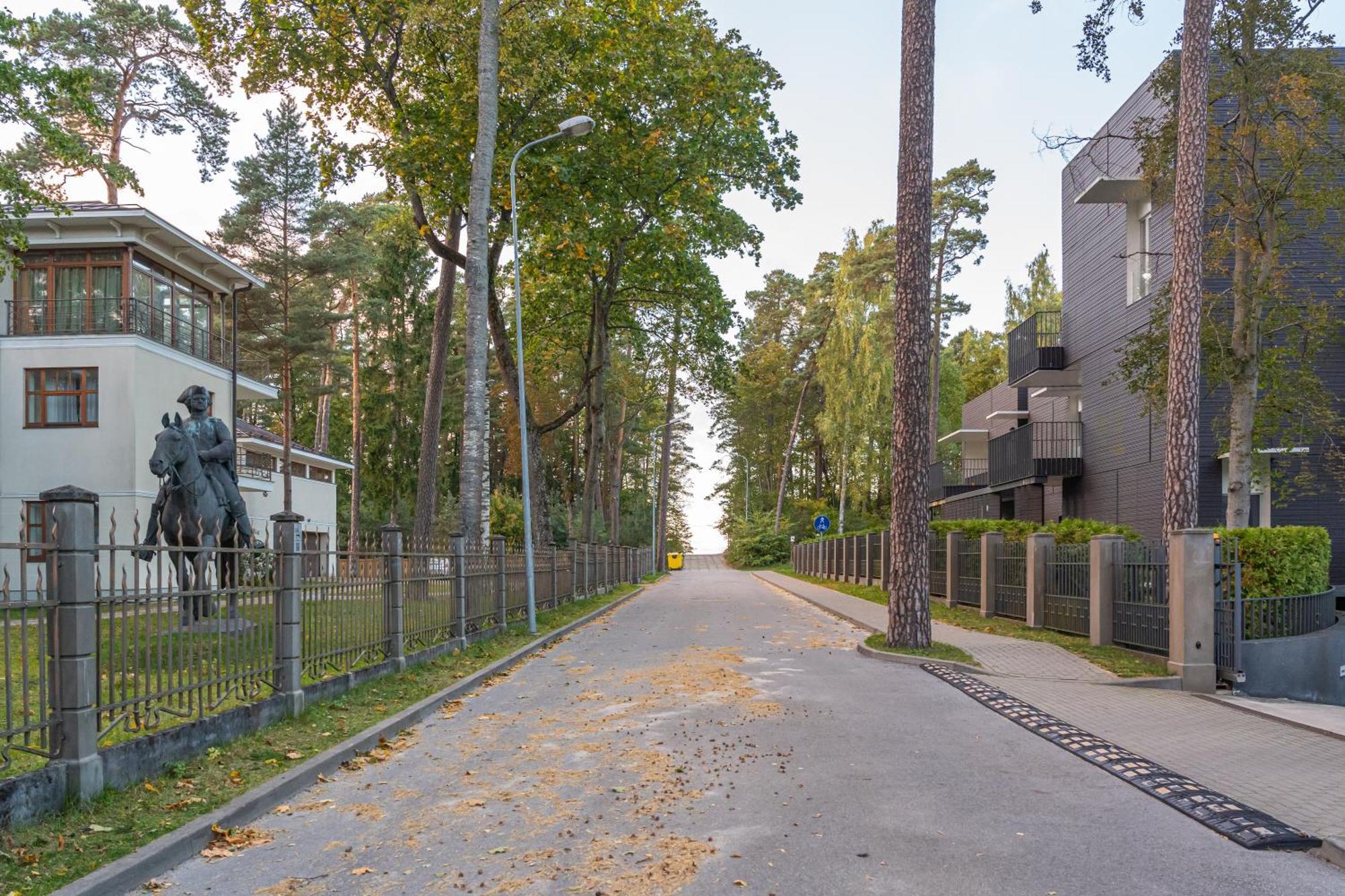 Dzintaru Beachside 1br With Courtyard View, Walk To Nature & Sea Jūrkalne
